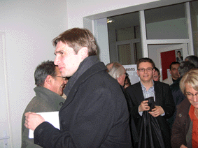 9 mars 2008 : Jean-Marc Vayssouze a mis son écharpe pour rejoindre la maire de Cahors